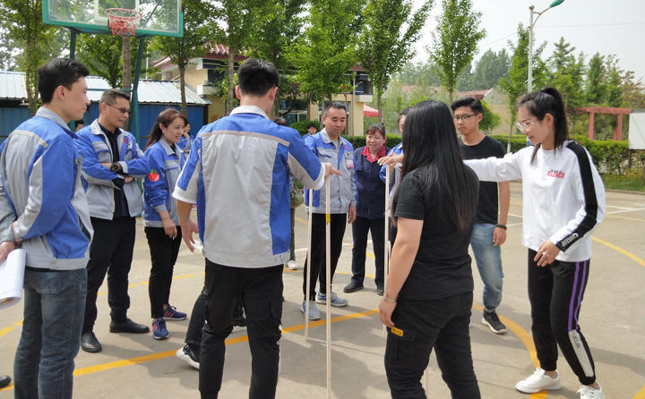 移動森林，看似簡單，實際操作不易，培養(yǎng)了運動員們做事的專注能力